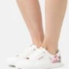 Anna Field Sneakers BasseWhite Donna Sneakers AN611A1CZ-A11 2 Anna Field Sneakers BasseWhite Donna Sneakers AN611A1CZ-A11 -Anna Field 31f7d84f6de9402eb8423a3b4a4f10e3