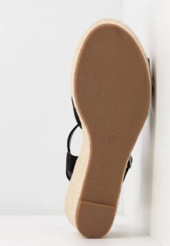 Anna Field Sandali Con PlateauBlack Donna Sandali AN611A0QP-Q11 -Anna Field bd78c0b61d6348579d44b191638a629d