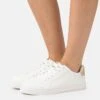 Anna Field Sneakers BasseWhite/Gold Donna Sneakers AN611A1AX-A13 2 Anna Field Sneakers BasseWhite/Gold Donna Sneakers AN611A1AX-A13 -Anna Field e4c9e6ccf0364accb8709b2643a1adb7